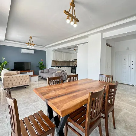 别墅 Star Villa, Oezel Havuzlu,